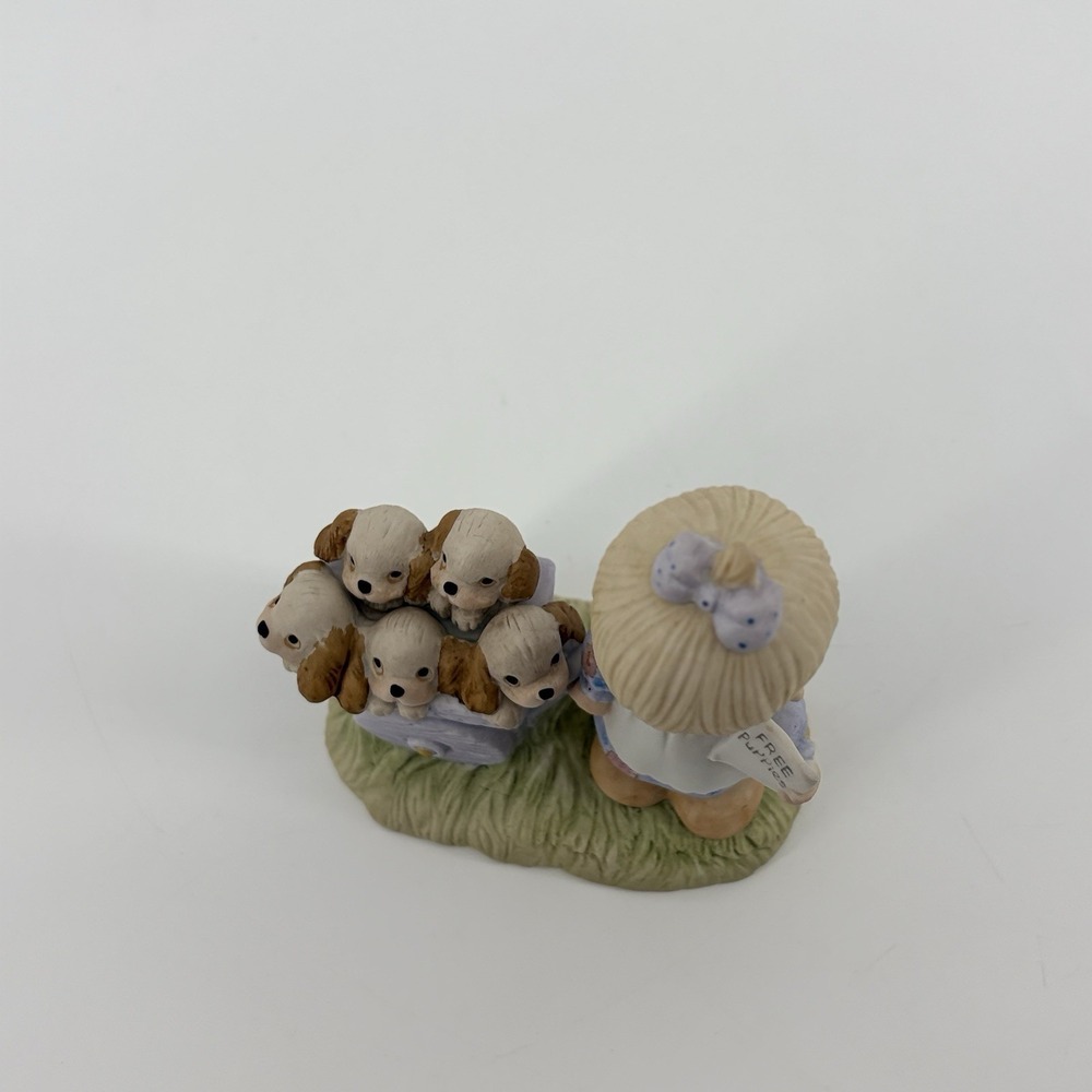 RARE 1977 Precious Moments "God Loveth a Cheerful Giver" Free Puppies Figurine - Picture 7 of 15